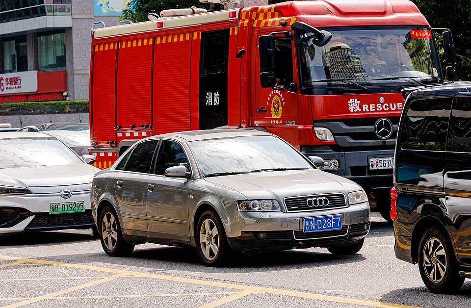 Audi A4 Prestige 2.0 16V TFSI Quattro (Híb.)