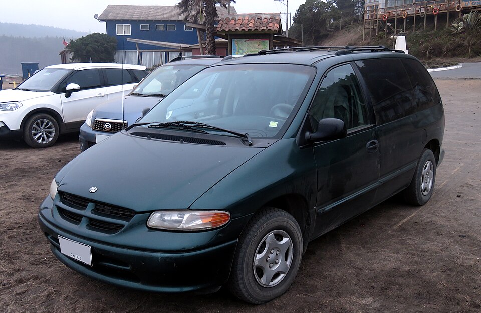 Chrysler Caravan LE  3.3