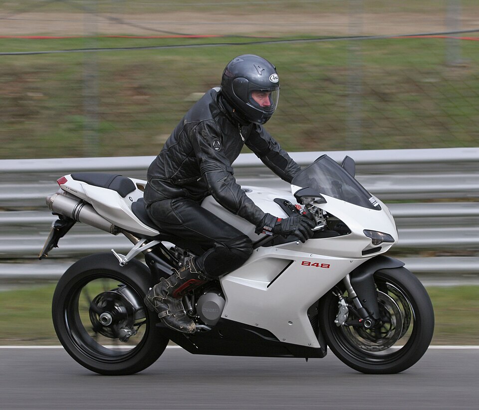 DUCATI 848