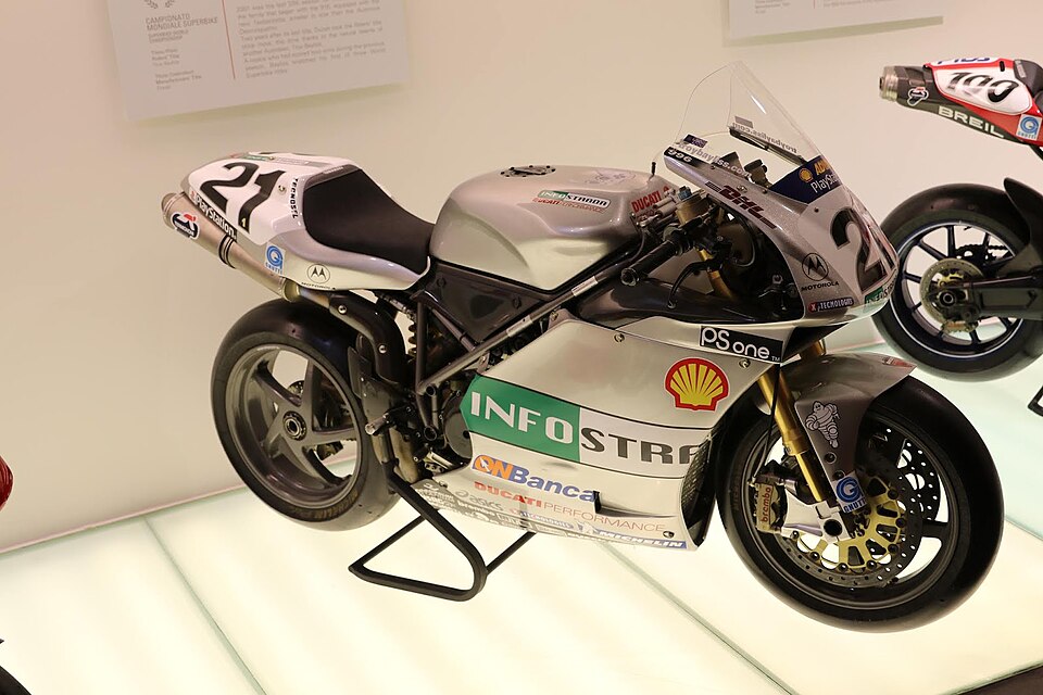 DUCATI 996
