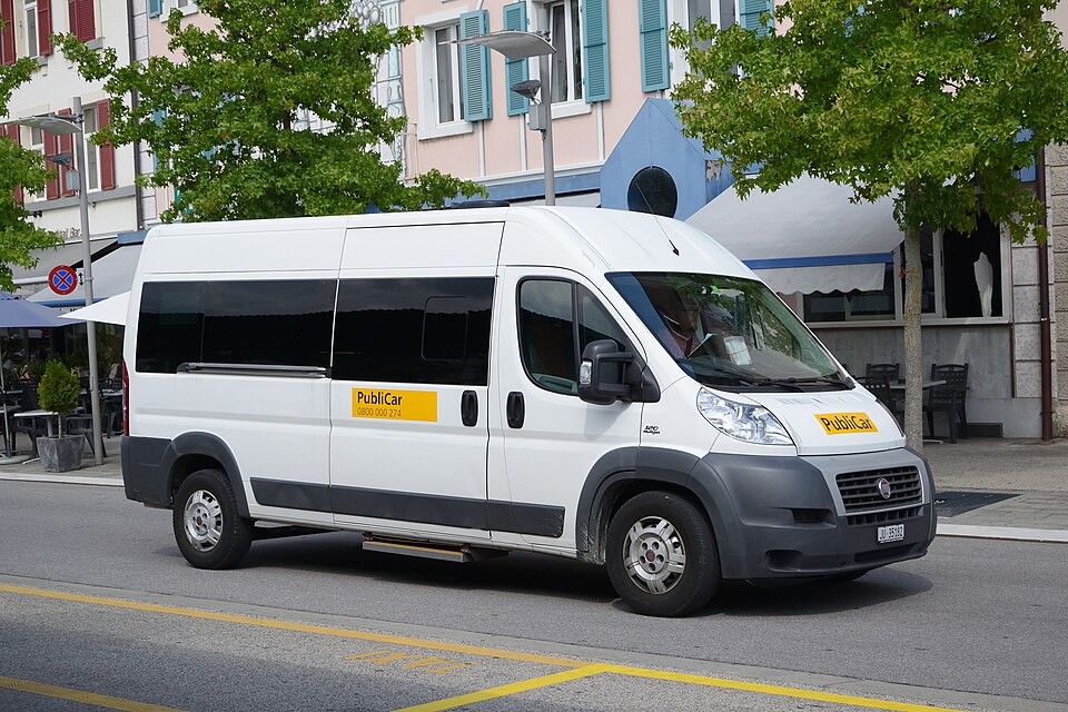 Fiat Ducato Minibus 2.2 Luxo 16L (E6)