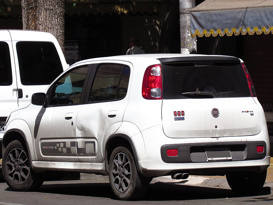 Fiat UNO SPORTING 1.4 EVO Fire Flex 8V 4p
