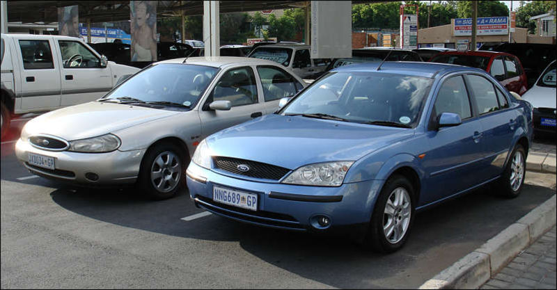 Ford Mondeo Ghia 2.5 V6 Mec
