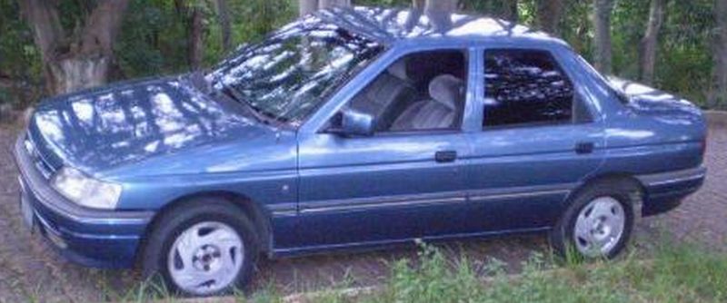 Ford Verona Ghia 2.0i 4p