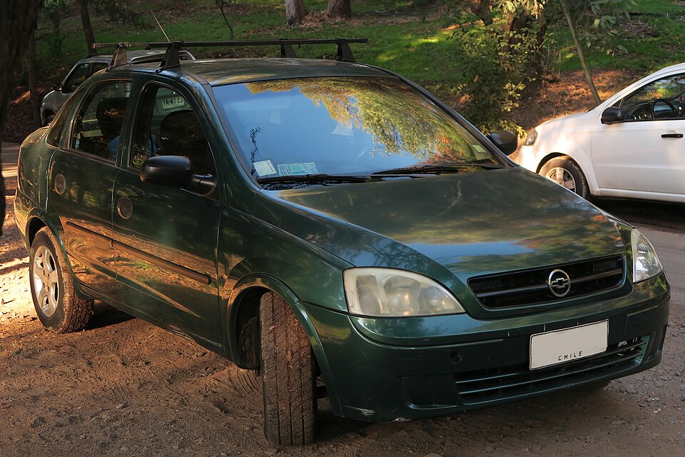 GM - Chevrolet Corsa Sedan GL 1.6  MPFI 4p
