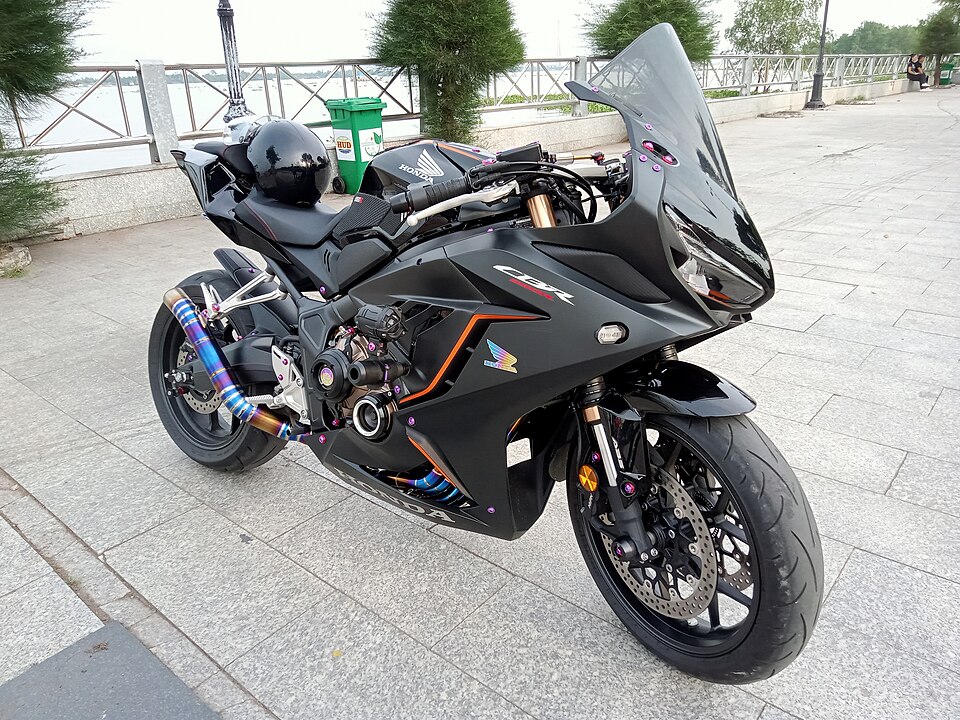 HONDA CBR 650 R