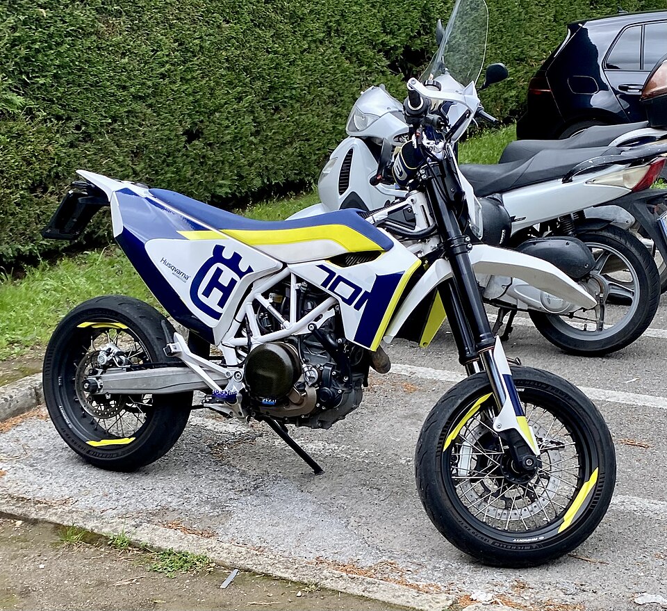 HUSQVARNA 701 SUPERMOTO