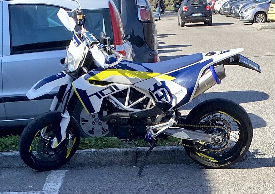 HUSQVARNA 701 SUPERMOTO
