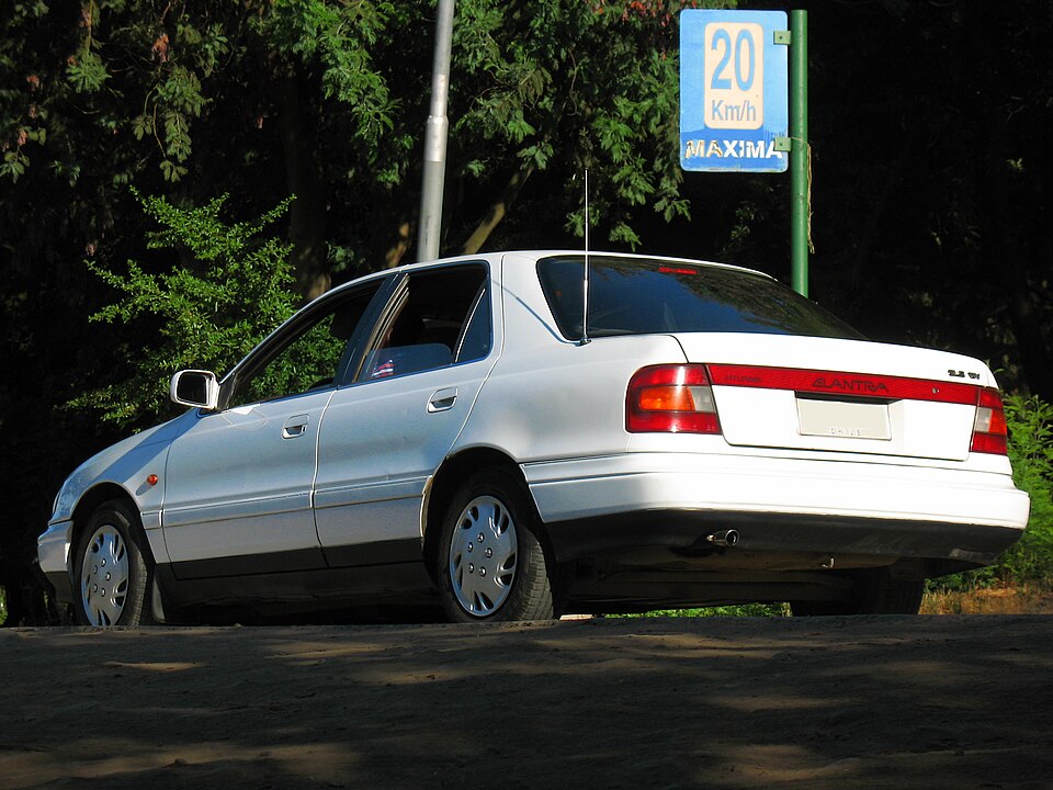 Hyundai Elantra GLS 1.6