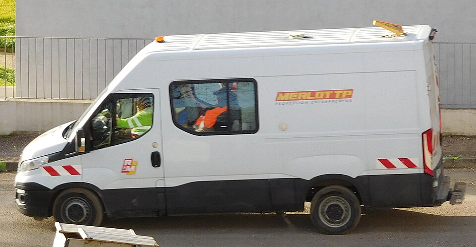 IVECO DAILY TRUCK CHAS. 70C17 CD 4p(dies.)(E5)