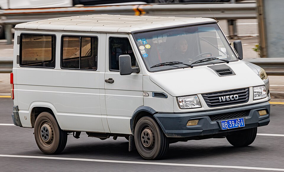 IVECO DAILY VETRATO 50C17 4p (diesel)(E5)