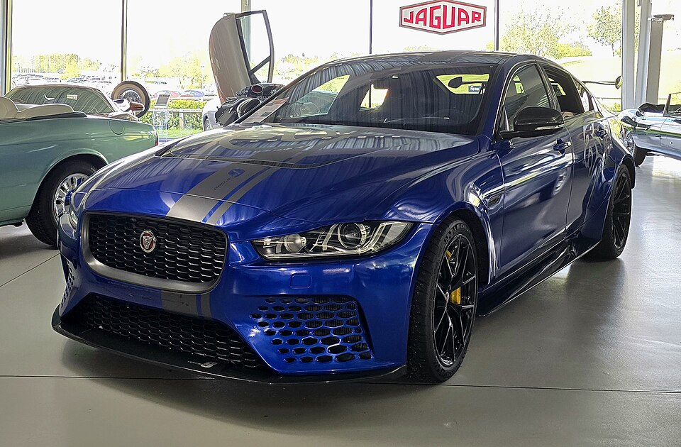 Jaguar XE 2.0 Turbocharged R-Sport Aut.