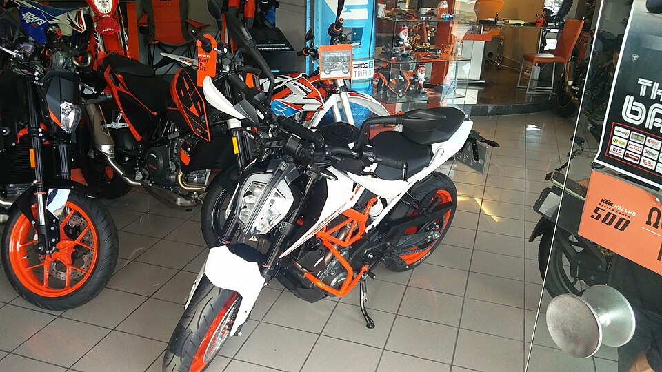 KTM DUKE 390