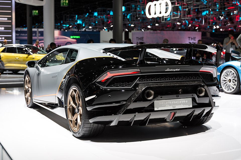 LAMBORGHINI HURACAN Spyder LP 610-4