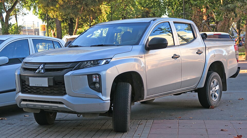 Mitsubishi L200 Triton Sport HPE-S 2.4 CD Dies. Aut