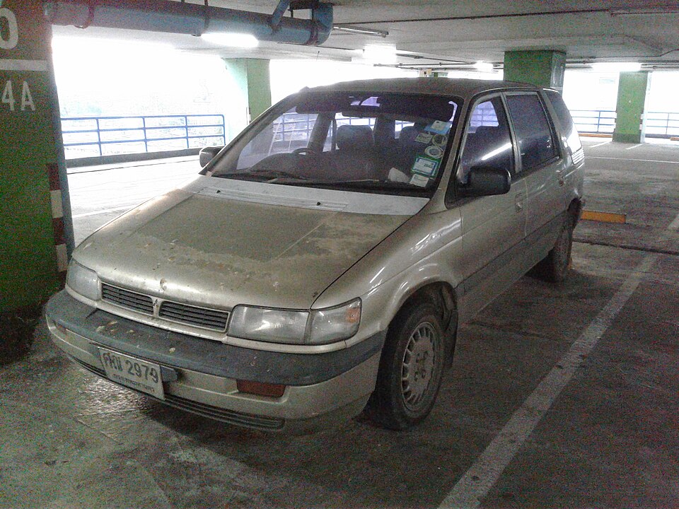 Mitsubishi Space Wagon GLS 2.0