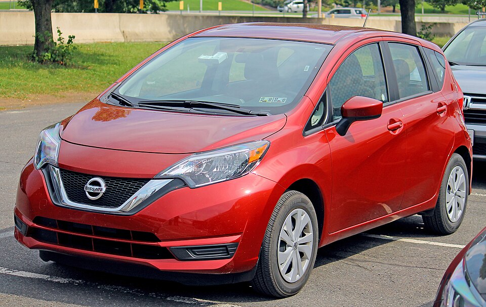 Nissan VERSA UNIQUE 1.6 16V Flex 4p Mec.