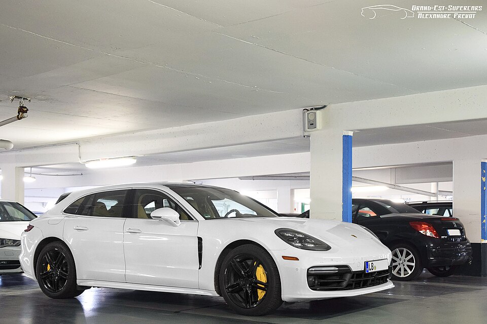 Porsche Panamera Turbo S 4.8