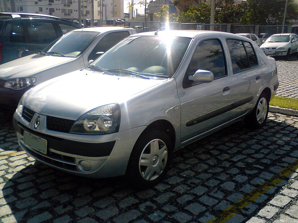 Renault Clio Sedan Authentique 1.6 16V 110cv 4p