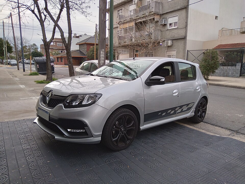 Renault SANDERO STEP. Easy R H-Power 1.6 8V