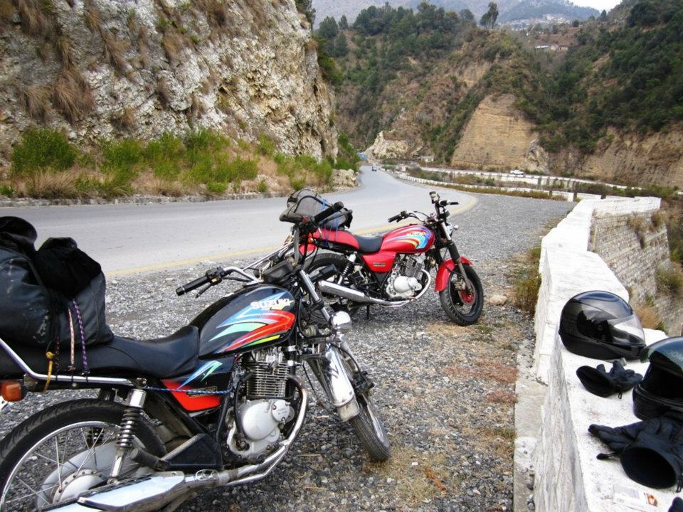 SUZUKI GS 120