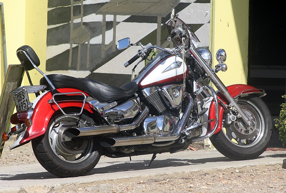 SUZUKI INTRUDER 125