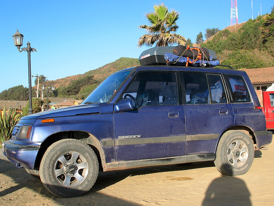 Suzuki Sidekick Metal