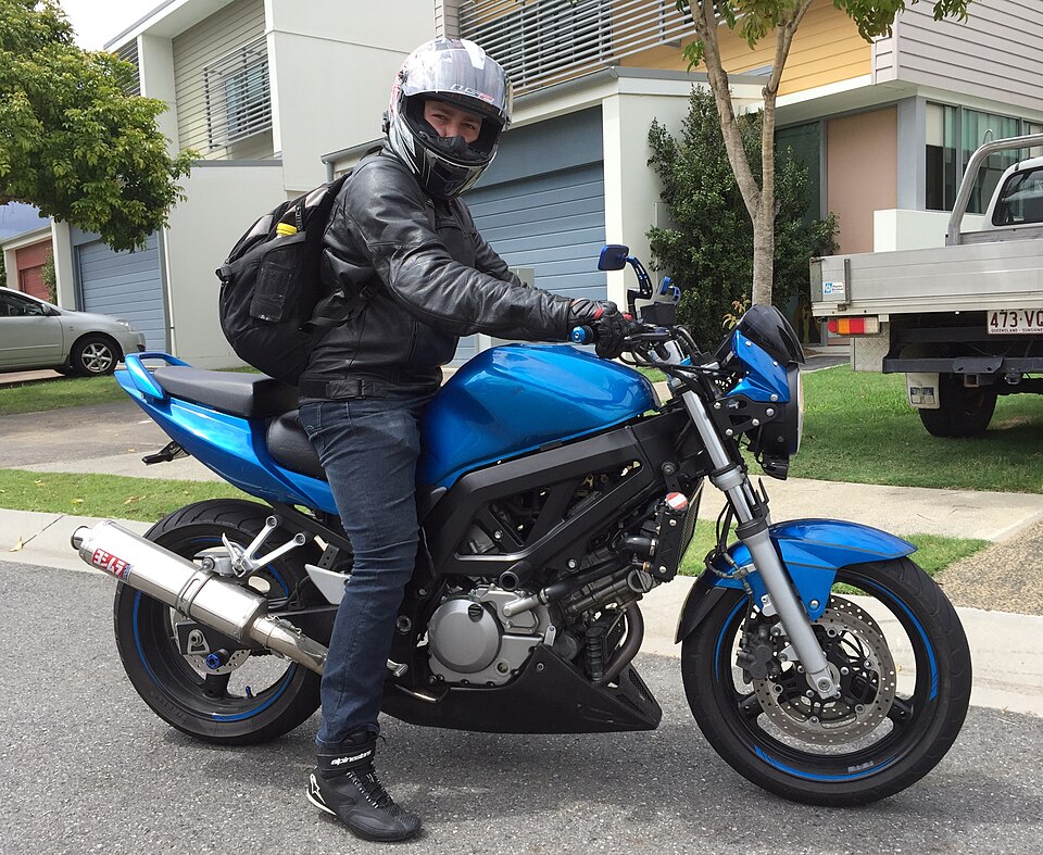SUZUKI SV650