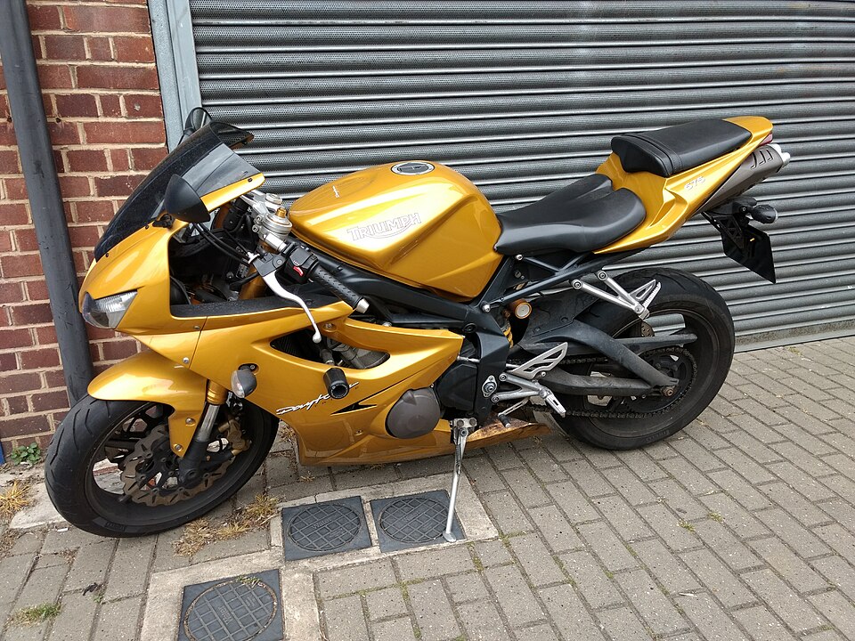 TRIUMPH DAYTONA 675R