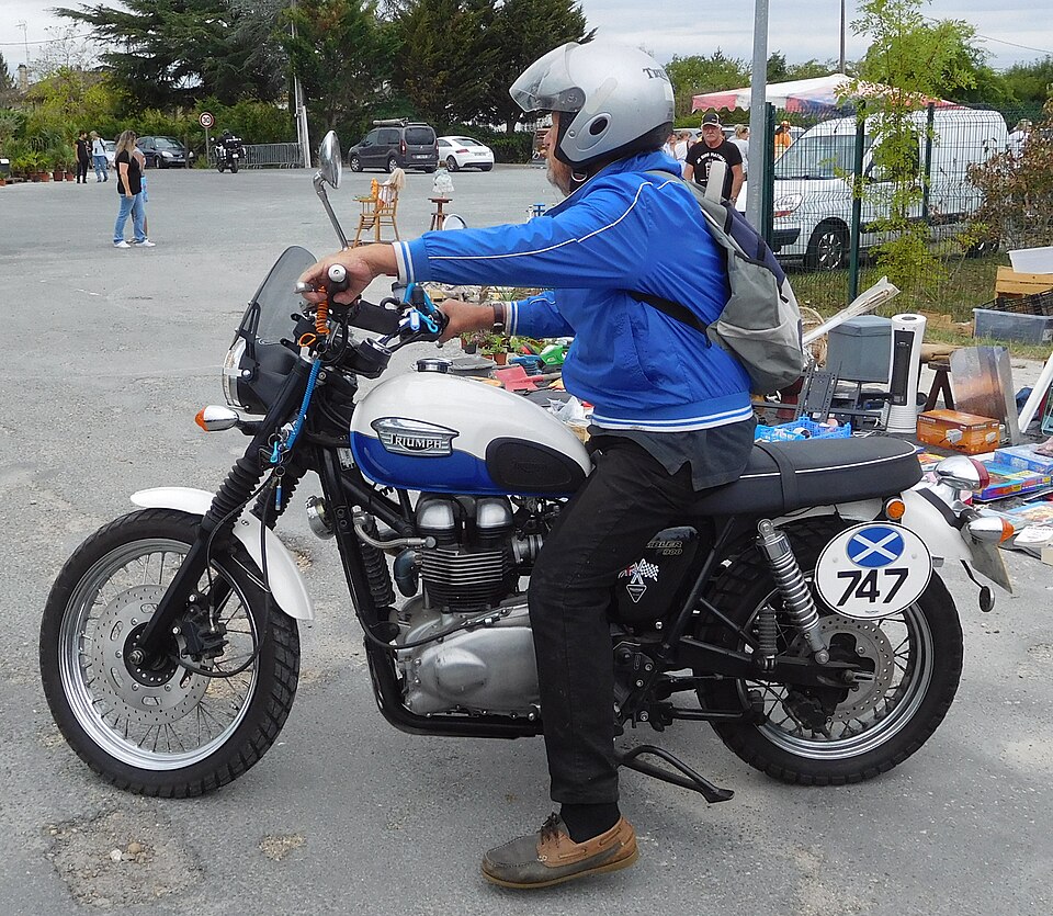 TRIUMPH SCRAMBLER 900cc