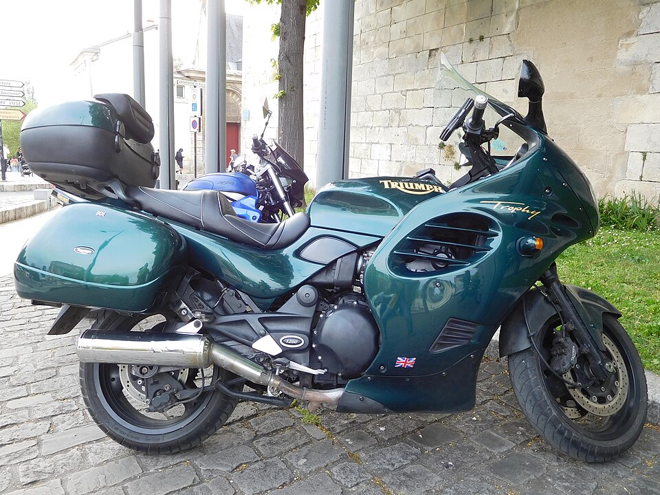 TRIUMPH TROPHY 1200