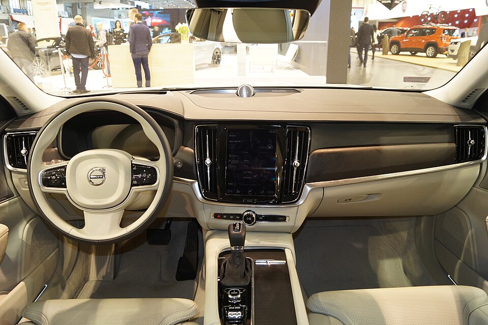 Volvo S90 T-8  INSCRIPT 2.0 AWD (Híbrido)