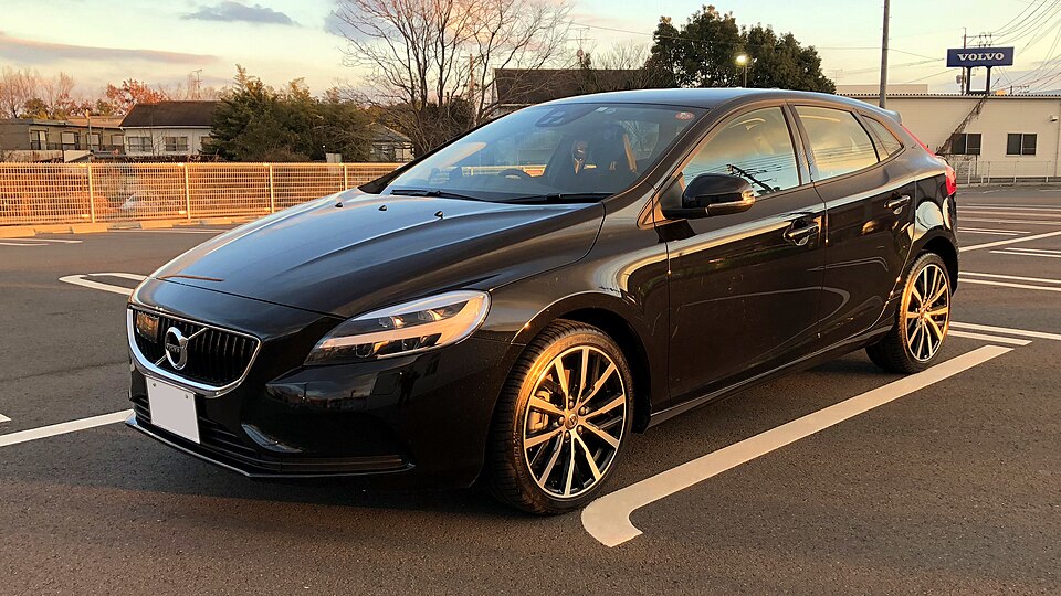 Volvo V40 T-4 MOMENTUM 2.0 Aut.