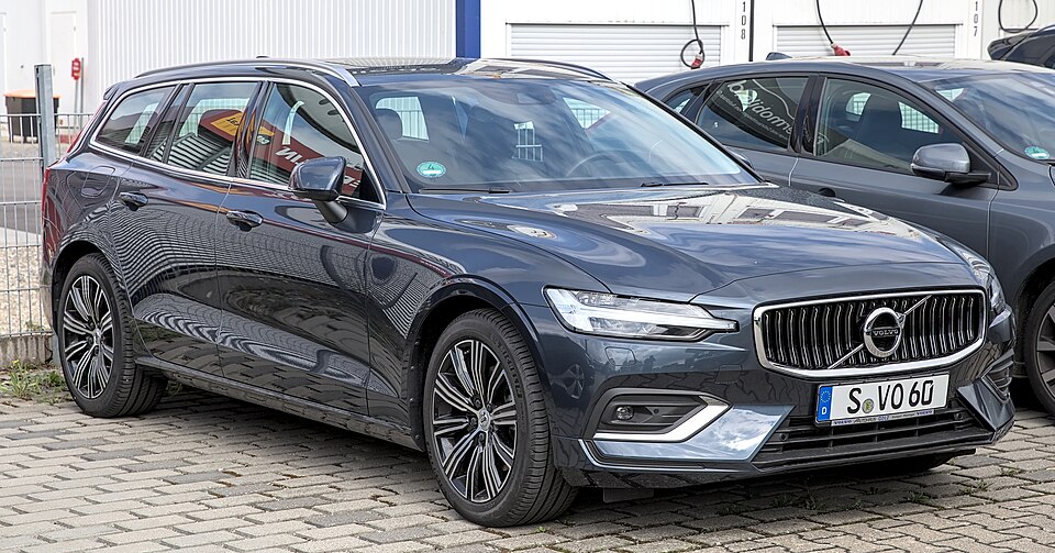 Volvo V60 T-5 MOMENTUM 2.0  5p