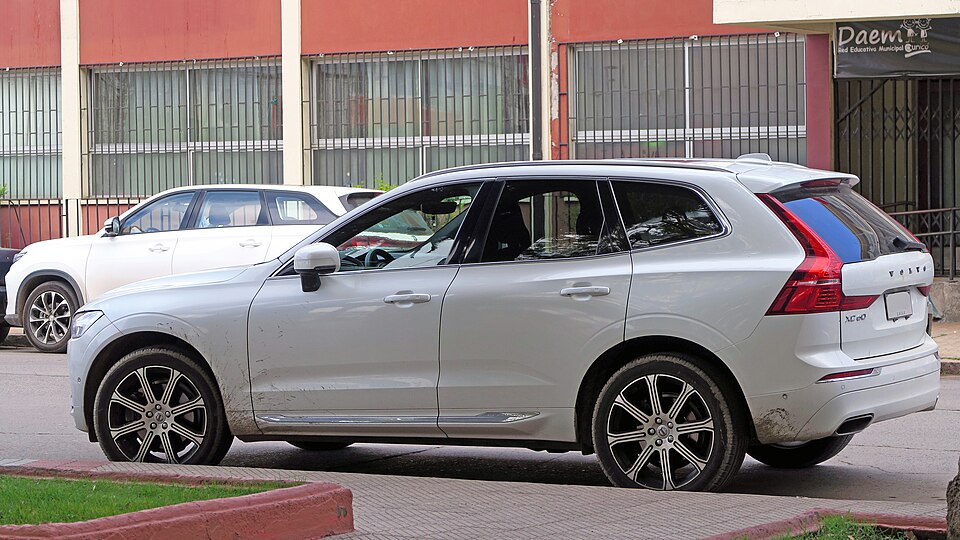 Volvo XC 60 D-5 KINETIC 2.4 AWD Diesel 5p