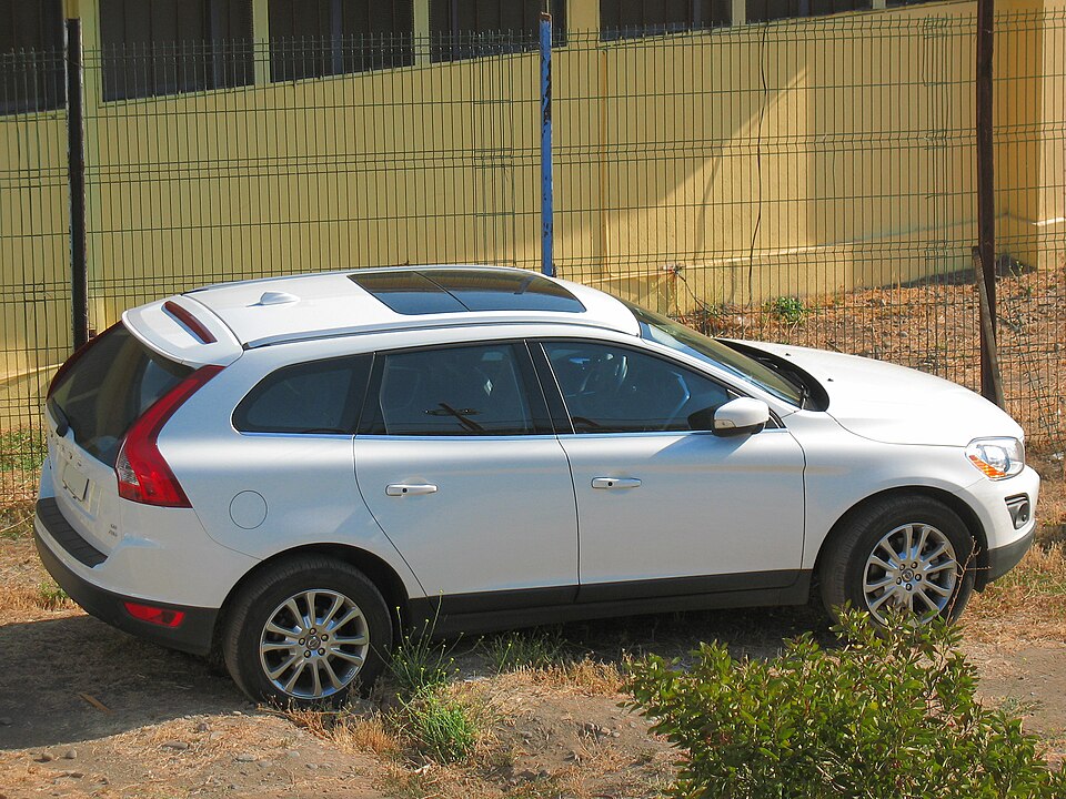 Volvo XC 60 T-5 R-DESIGN 2.0 FWD 5p