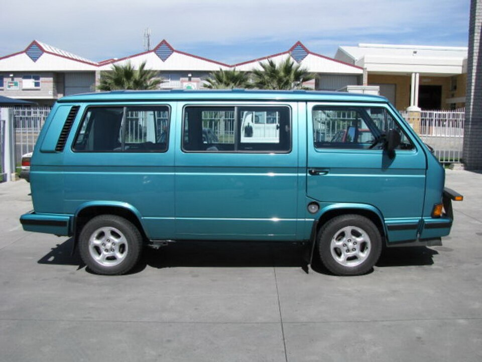 VW - VolksWagen Caravelle 2.4 Diesel