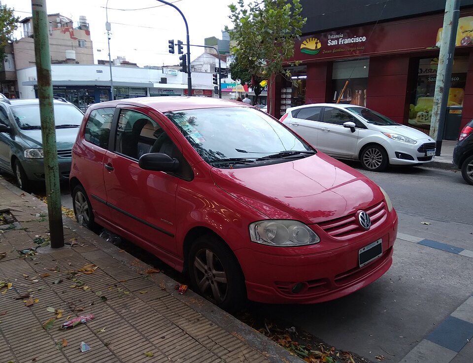 VW - VolksWagen Fox Plus 1.6Mi/ 1.6Mi Total Flex 8V 3p