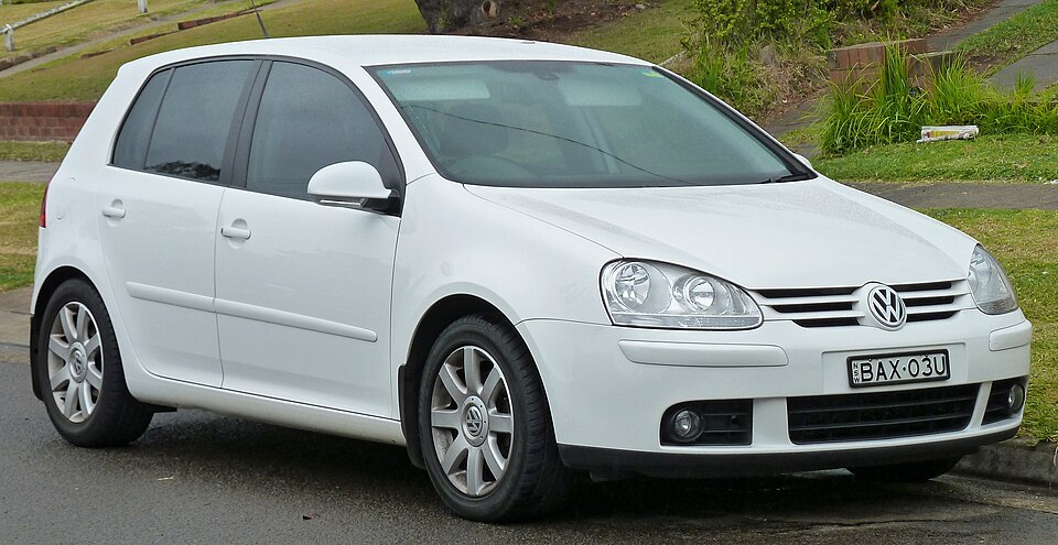 VW - VolksWagen Golf Sportline 1.6 Mi Total Flex 8V 4p