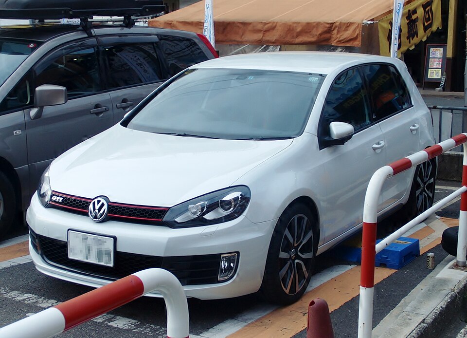 VW - VolksWagen Golf Sportline 2.0 Mi Total F. 8V Tip.