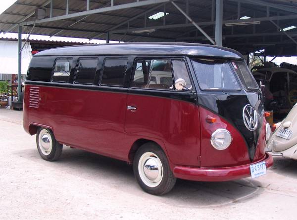 VW - VolksWagen Kombi Escolar 1.6 MPi