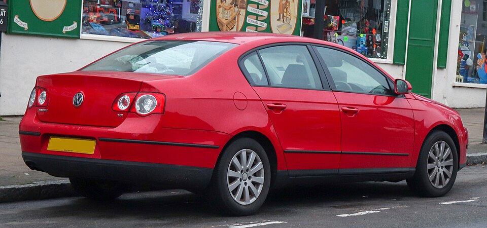 VW - VolksWagen Passat 2.8 V6 Protect Tiptronic