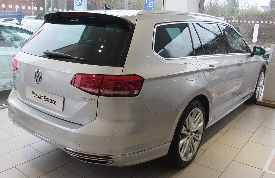 VW - VolksWagen Passat Comfortline 2.0 TSI 220cv Tip.