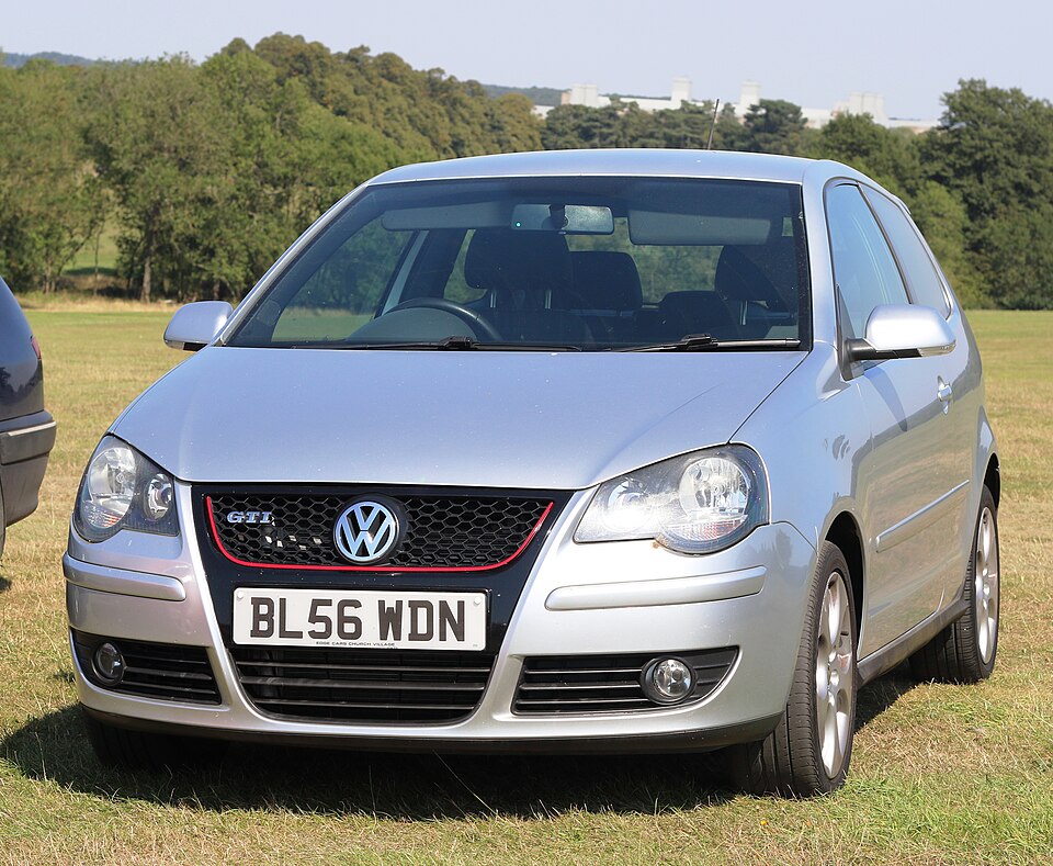 VW - VolksWagen Polo SPORTLINE 1.6 Mi Total Flex 8V 5p