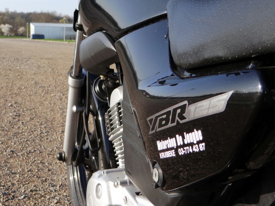 YAMAHA YBR 125 E